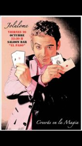El mago Jolulome en el Saloon Bar El Paso