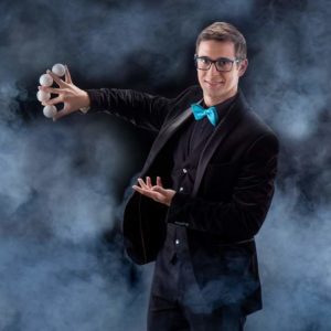 MAGIA EN EL TEATRO REY DE PIKAS CON LUIS NOVAL