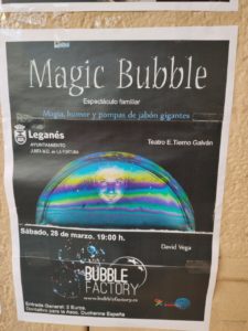 Magia, humor y pompas de jabón gigante "Magic Bubble"