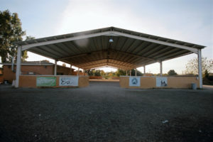 Pista-Cubierta caballo hipica jinete amazona leganes club escuela aprender montar arroyoculebro niños animales deporte