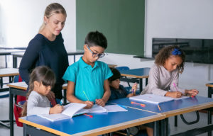 apoyo escolar primaria secundaria eso e.s.o. bachillerato universidad evau ebau estudios academia