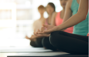 yoga mayores aeroyoga hatha pilates relajacion meditacion leganes